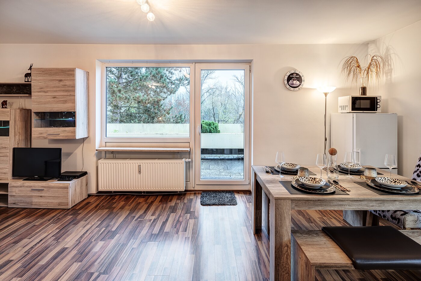 Квартира в многоэтажно доме с 1 комнатная | Karlsfeld | 70460 | Wohn- und Essfbereich