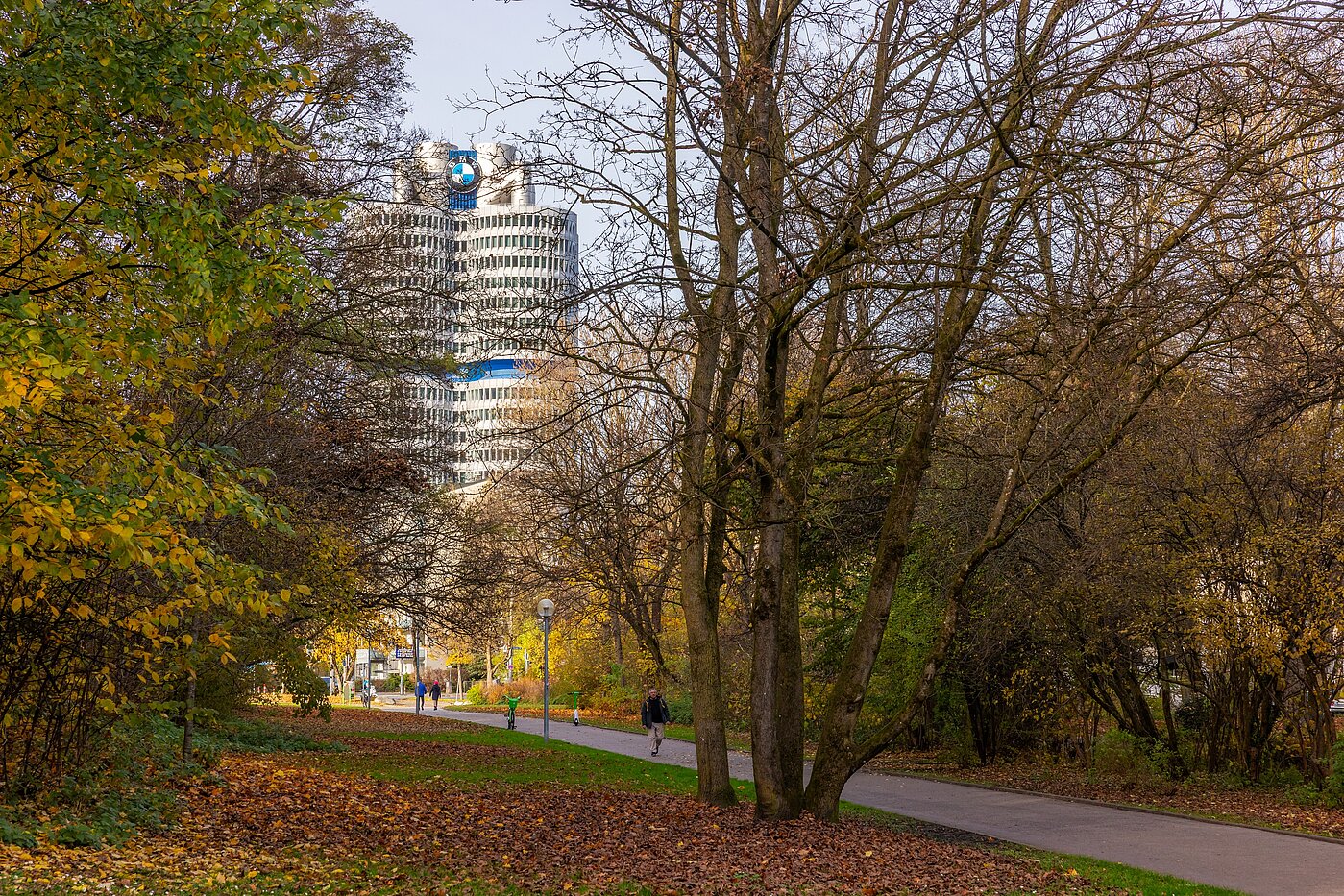 Квартира в многоэтажно доме с 3 комнатами | München-Schwabing | 70318 | Potentieller Arbeitgeber