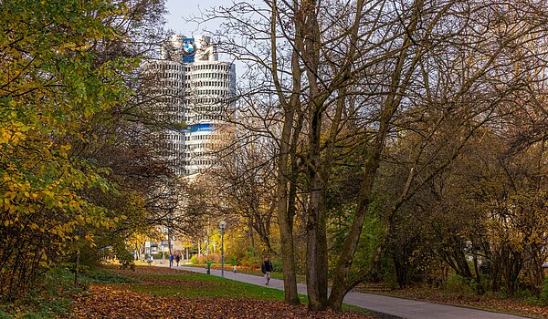 Квартира в многоэтажно доме с 3 комнатами | München-Schwabing | 70318 | Potentieller Arbeitgeber