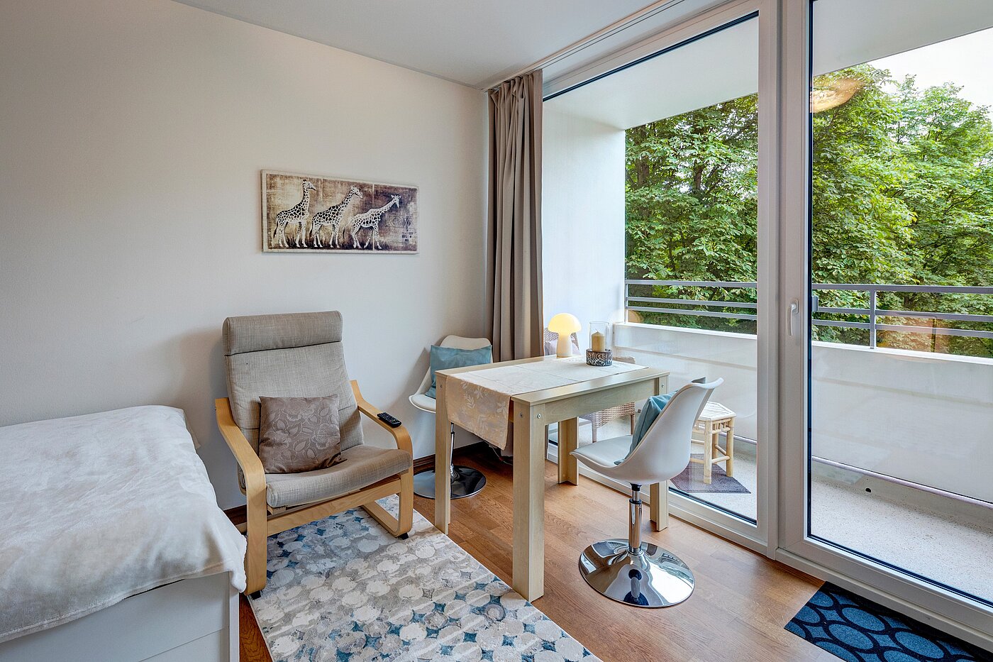 Квартира в многоэтажно доме с 1 комнатная | München-Johanneskirchen | 2204ML7 | Blick zum Essplatz