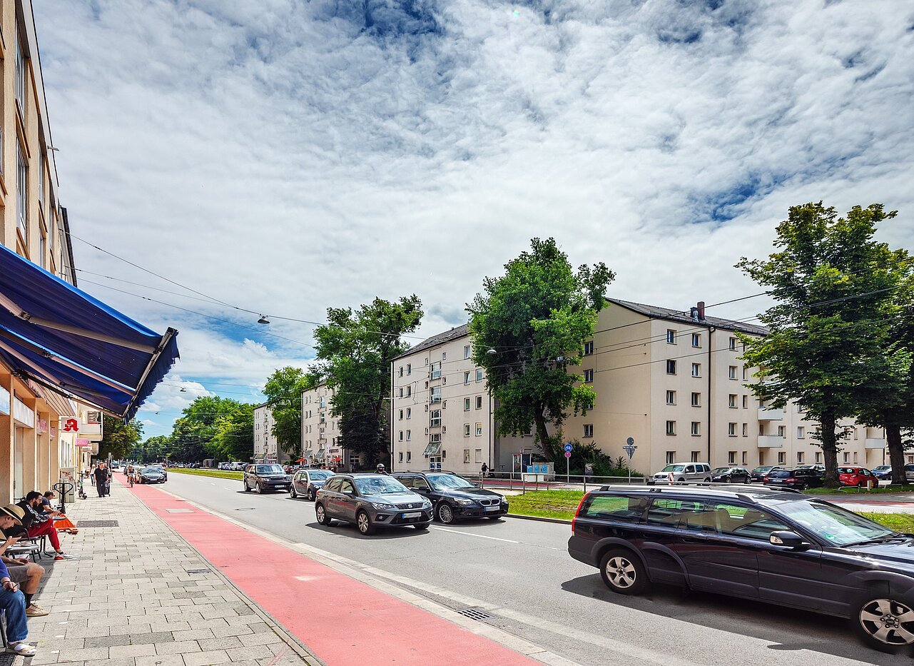 Квартира в многоэтажно доме с 1 комнатная | München-Berg am Laim | 2209ML2 | Straßenansicht