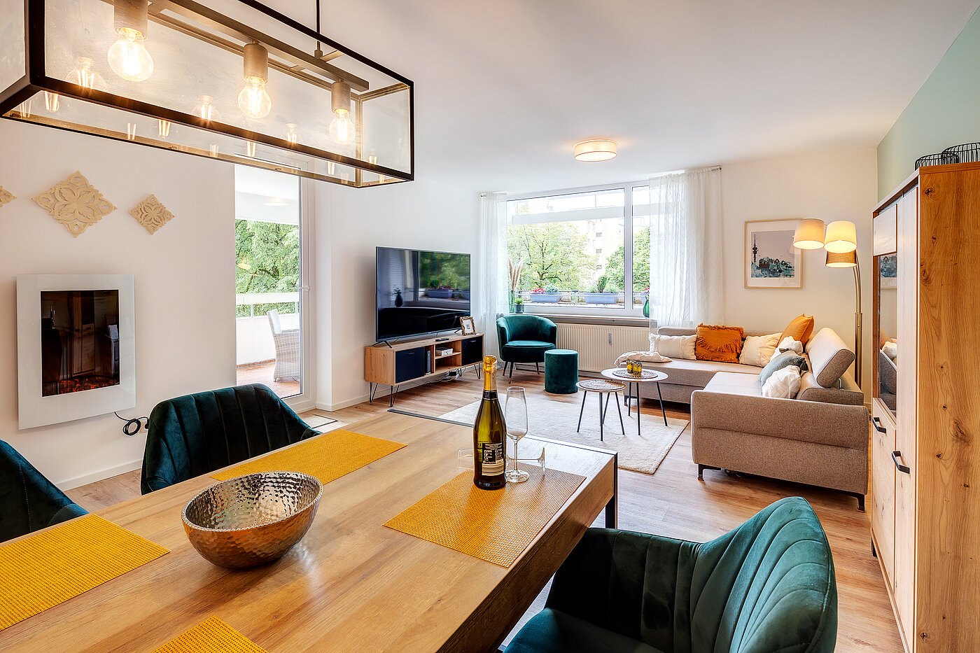 Квартира в многоэтажно доме с 3 комнатами | Unterhaching | 70421 | Großzügig mit Zugang..