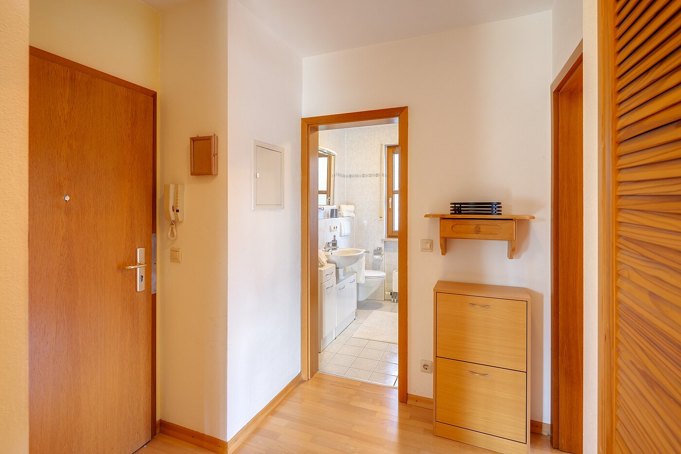 Квартира в многоэтажно доме с 2 комнатами | München-Trudering | 701781 | Diele mit...