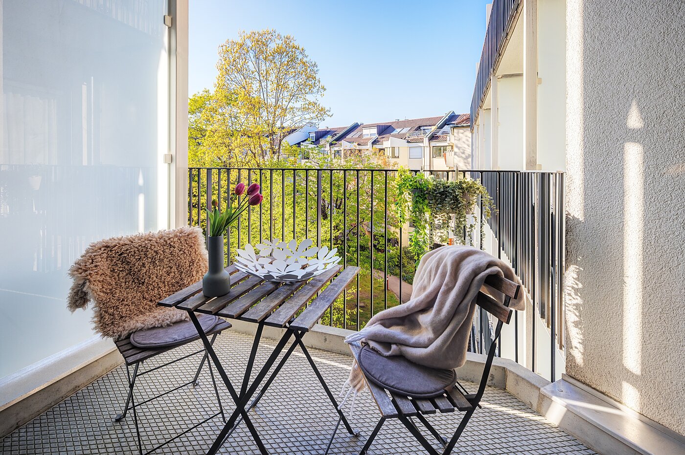 Apartment с 1.5 комнатами | München-Bogenhausen | 70378 | ...auf dem Balkon...