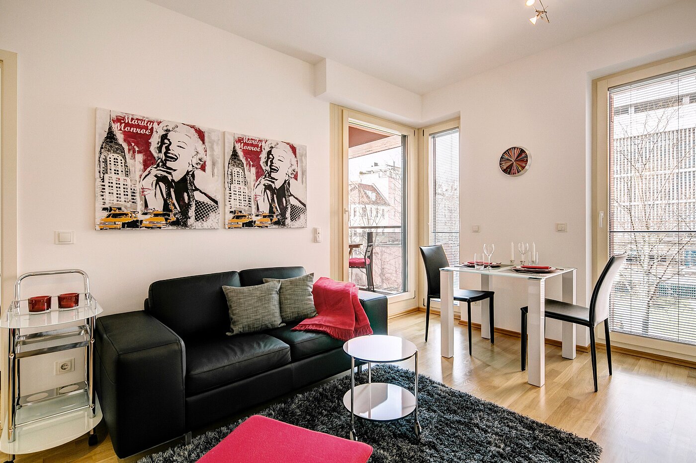Квартира в многоэтажно доме с 1.5 комнатами | München-Schwabing | 70392 | Wohn- und Essbereich