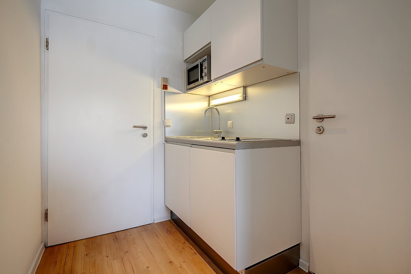 Квартира в многоэтажно доме с 1 комнатная | München-Trudering | 2011ML4 | Entreé mit schicker Küche