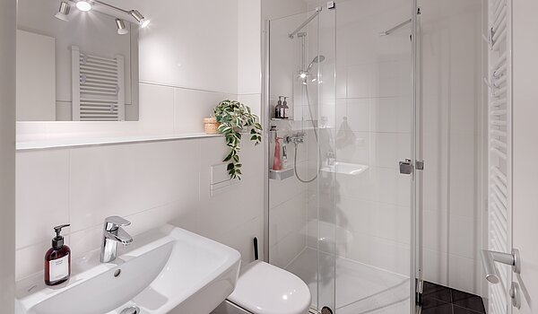 Квартира в многоэтажно доме с 3 комнатами | München-Ludwigsvorstadt | 70488 | Duschbad