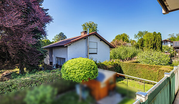 Квартира в многоэтажно доме с 3.5 комнатами | Bad Aibling | 70442 | Blick vom Westbalkon
