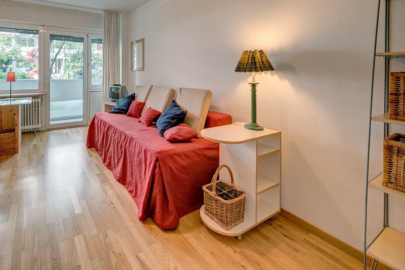 Высокий первый этаж с 1 комнатная | München-Neuhausen | 1911ML10 | Wohnen