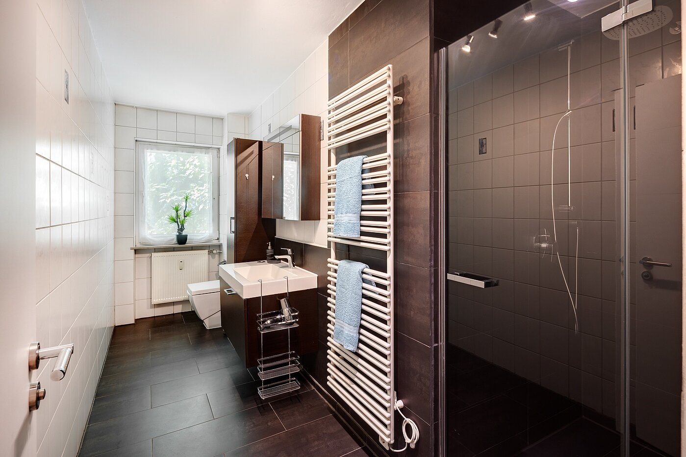 Квартира в многоэтажно доме с 2.5 комнатами | München-Maxvorstadt | 702031 | Tageslichtbad mit...