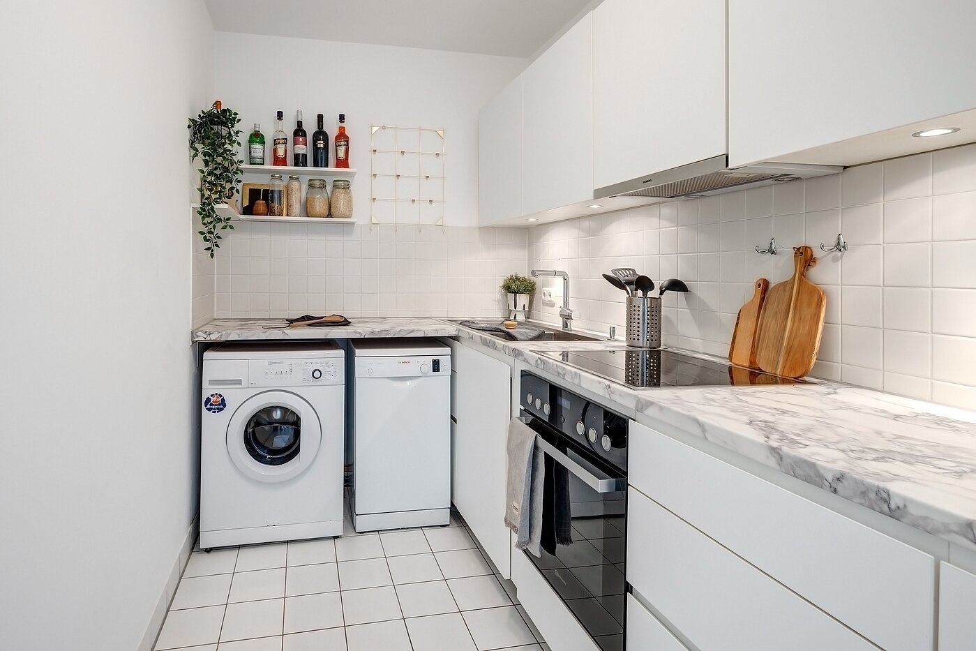 Квартира в многоэтажно доме с 2 комнатами | München-Maxvorstadt | 70001 | Separate Küche