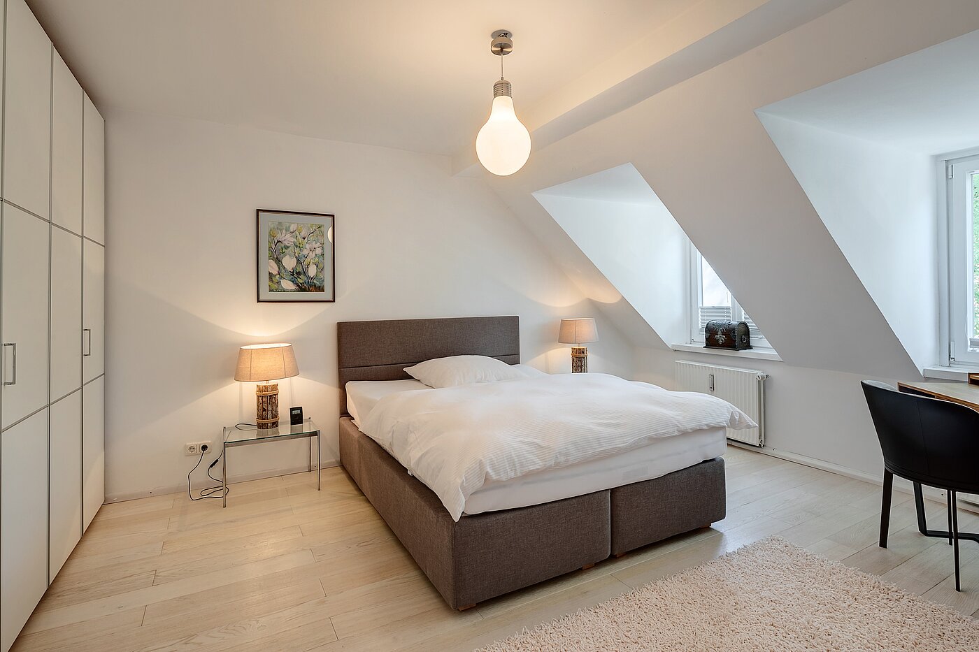 Квартира в многоэтажно доме с 2 комнатами | München-Isarvorstadt | 70089 | Großzügiges Schlafzimmer