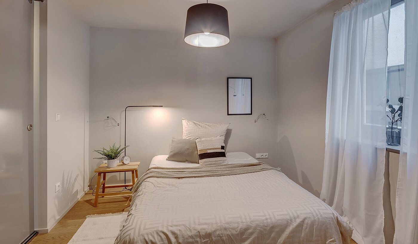 Высокий первый этаж с 2 комнатами | München-Lehel | 2012ML1 | Gemütliches Schlafzimmer...