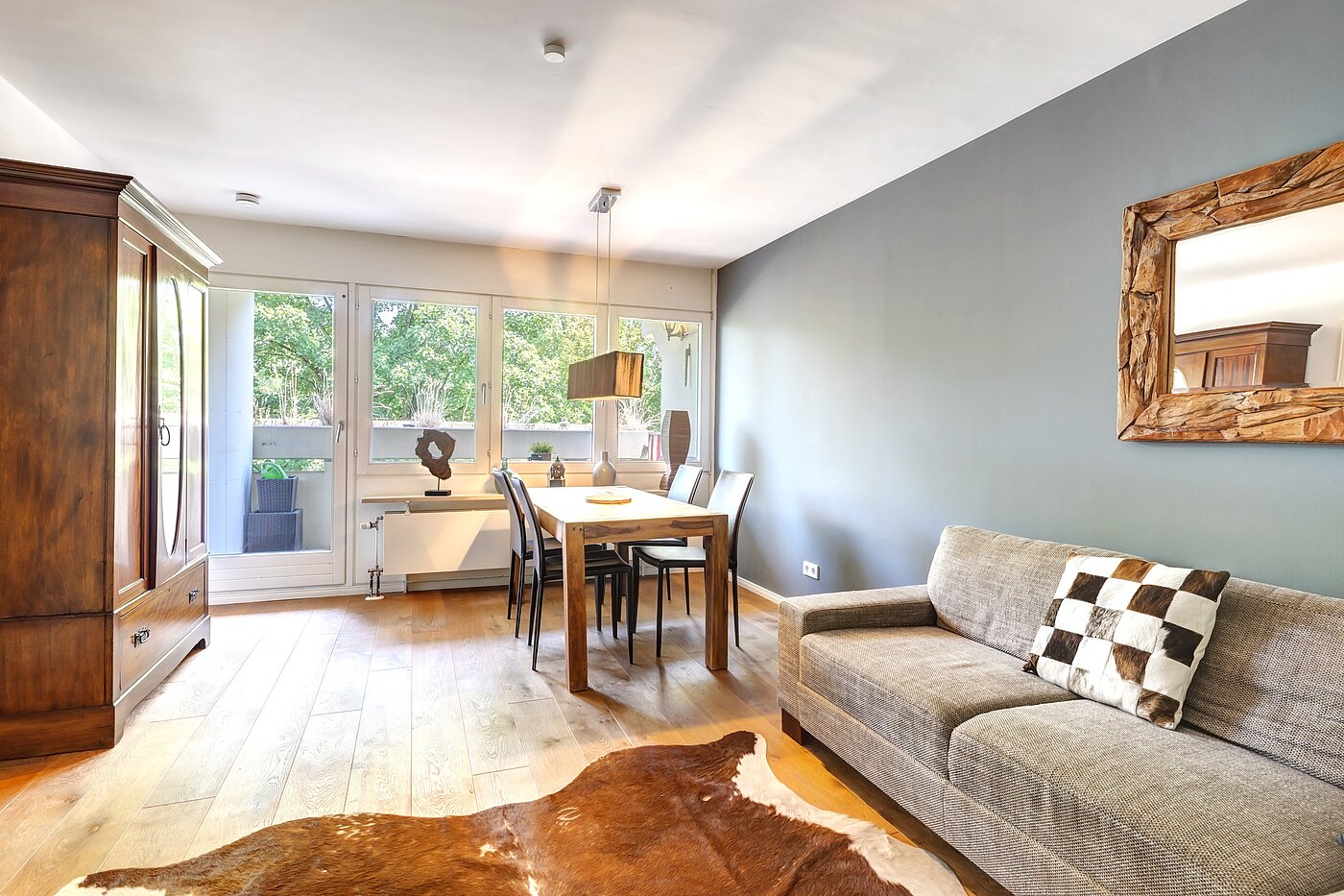 Квартира в многоэтажно доме с 2 комнатами | München-Obersendling | 701825 | ...mit großen Fensterfronten...