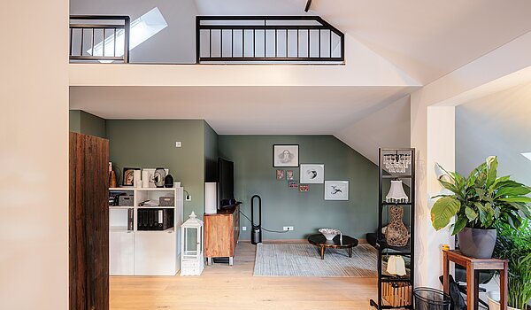 Угловой террасный дом с 6 комнатами | München-Trudering | 70191 | ...Empore und...