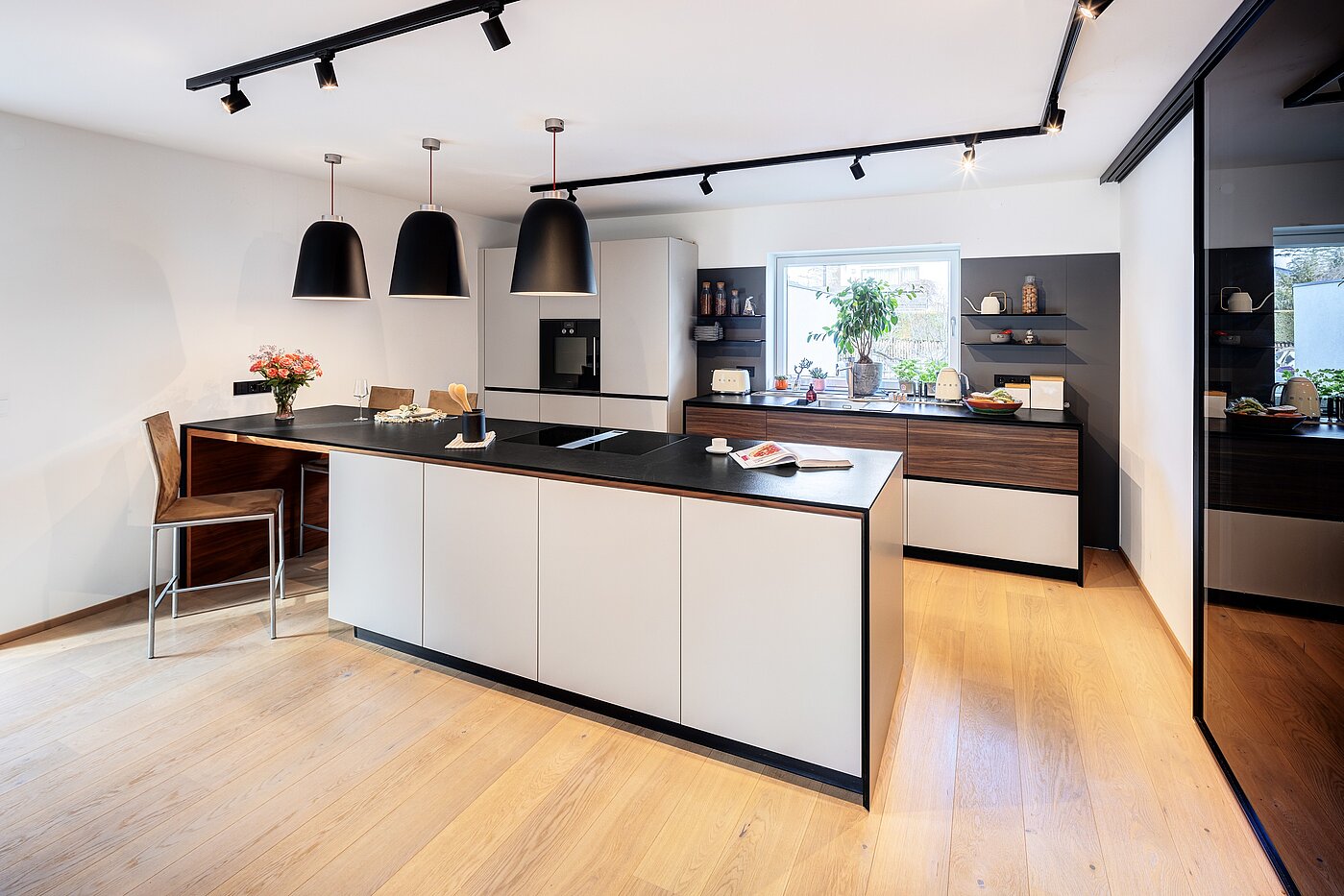 Угловой террасный дом с 6 комнатами | München-Trudering | 70191 | ...mit Esstheke und...