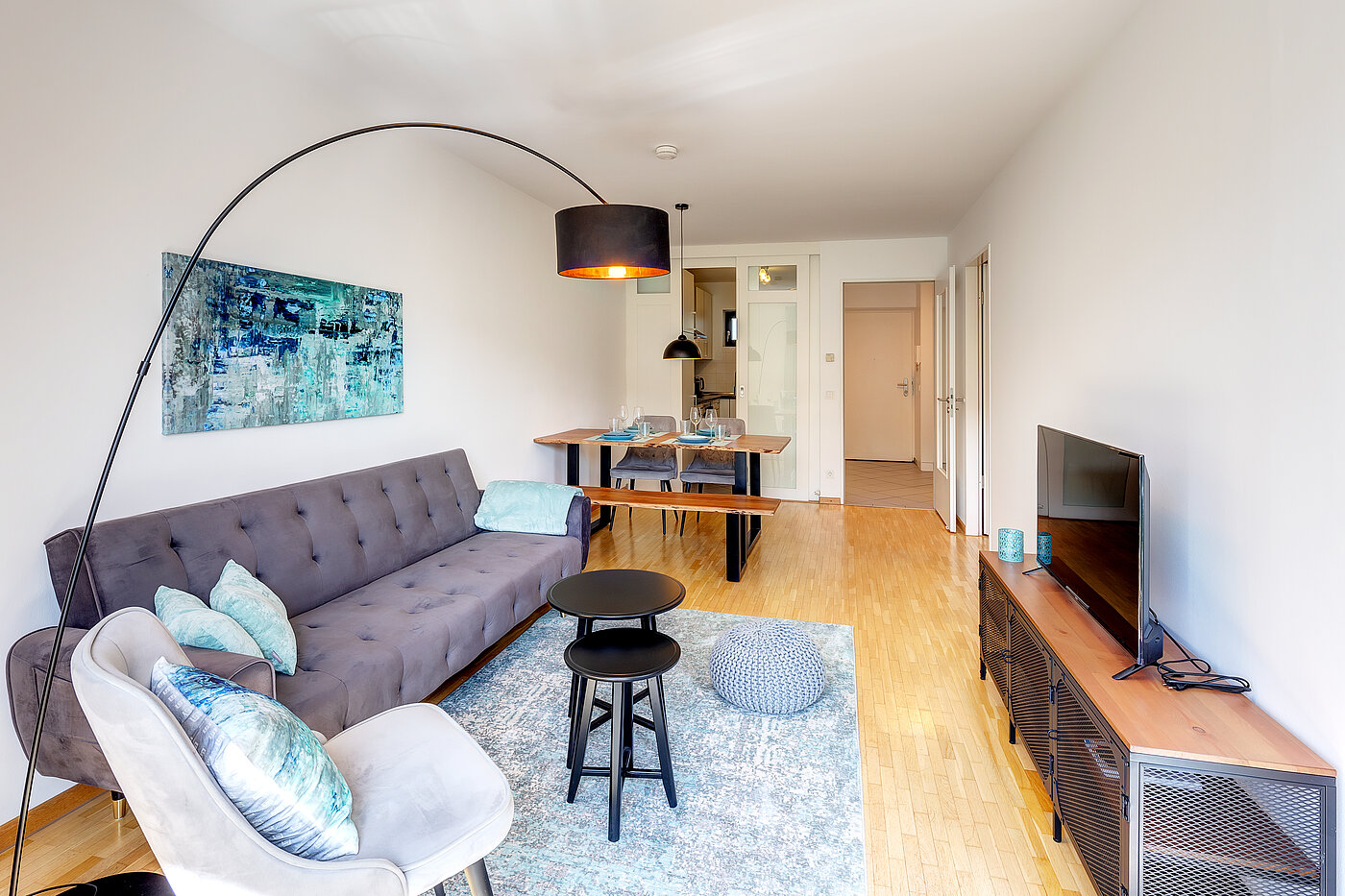 Квартира в многоэтажно доме с 2 комнатами | Haar | 70426 | Zugang zur...