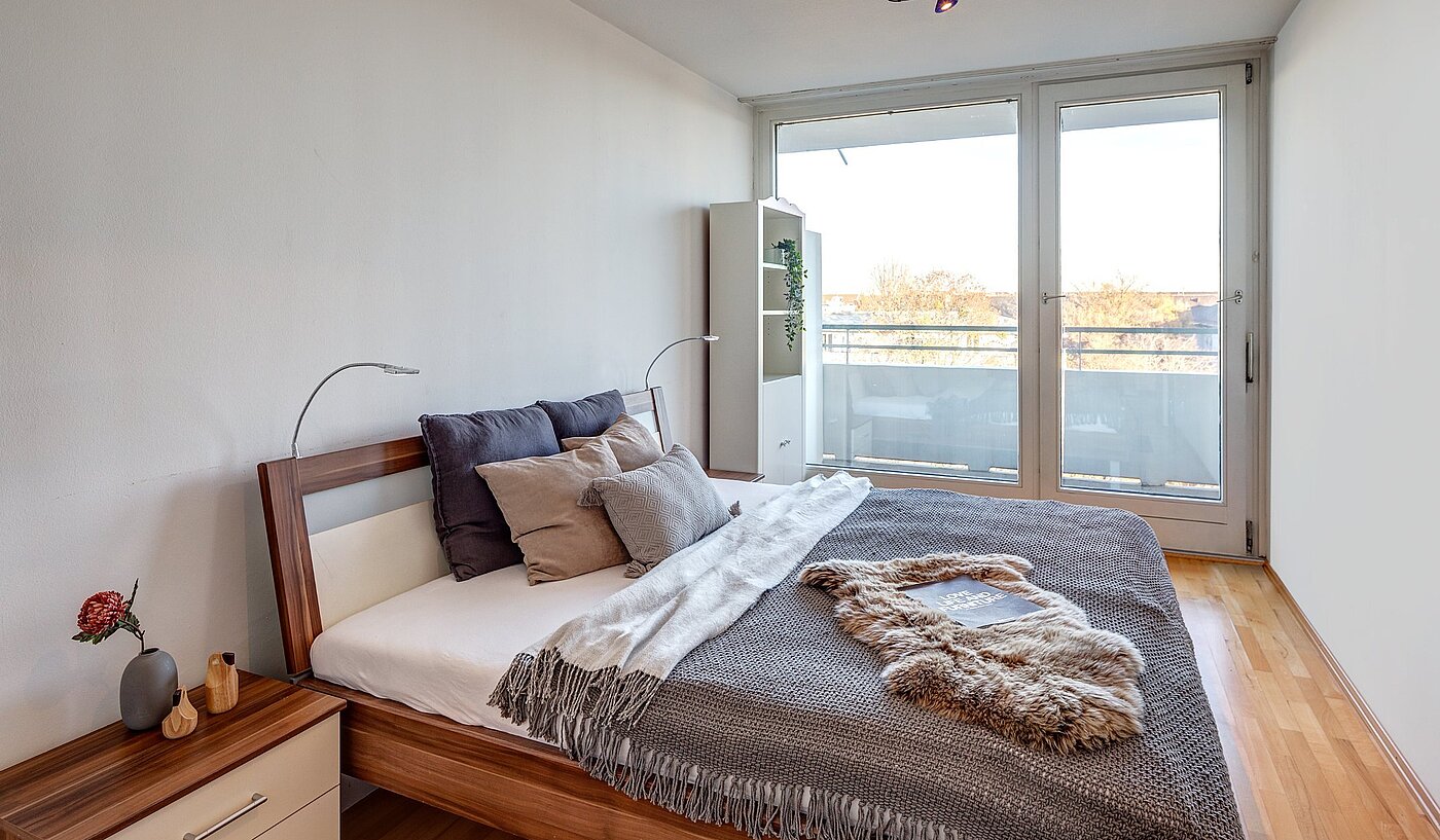 Квартира в многоэтажно доме с 2 комнатами | München-Sendling-Westpark | 2010ML9 | Geräumiges Schlafzimmer...