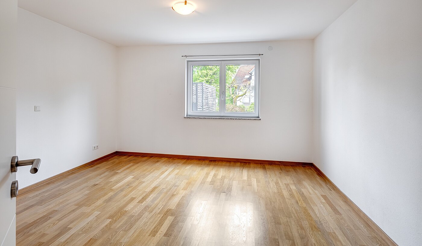 Квартира в многоэтажно доме с 3 комнатами | Gauting | 70116 | Großes Schlafzimmer