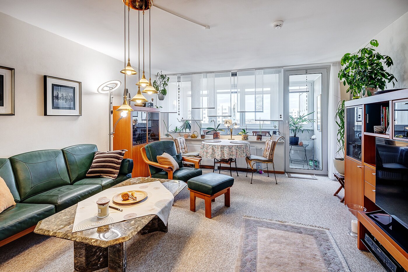 Квартира в многоэтажно доме с 3 комнатами | München-Feldmoching | 2201ML2 | Blick in das große Wohnzimmer...