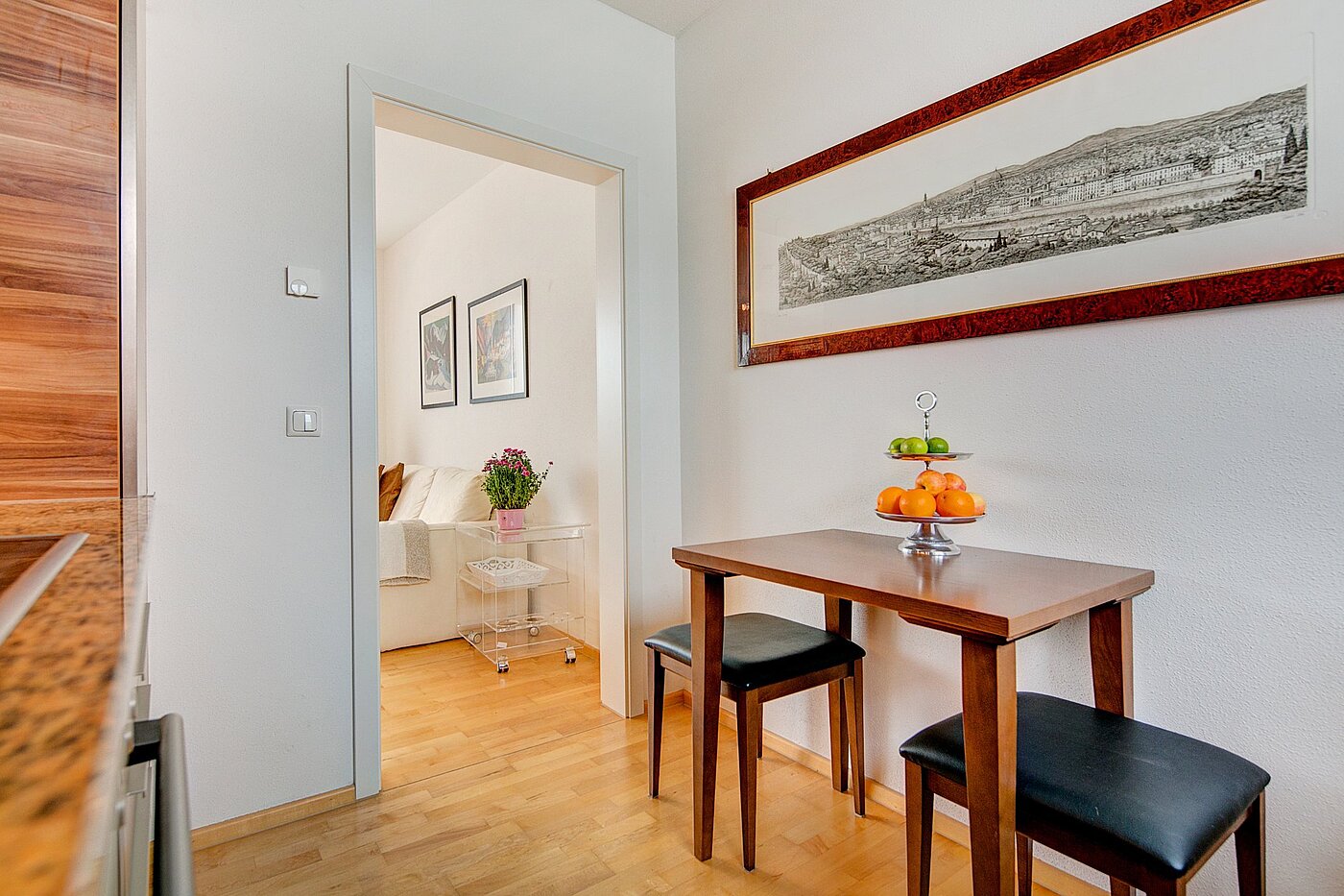 Квартира в многоэтажно доме с 3 комнатами | München-Riem | 1906ML3 | ...mit Platz zum Frühstücken.