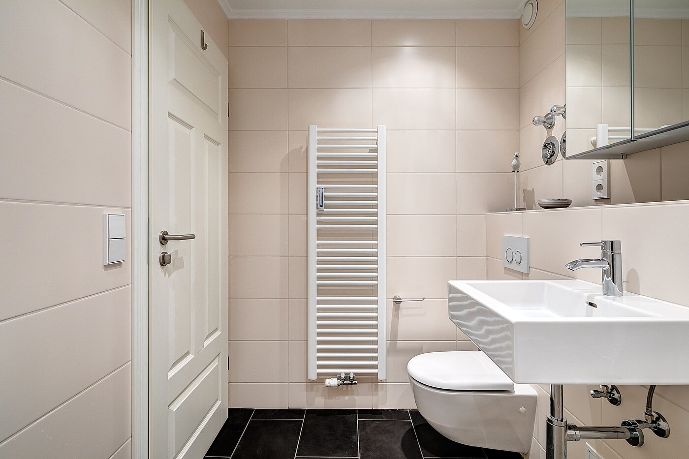 Квартира в многоэтажно доме с 2 комнатами | München-Obersendling | 701825 | Modernes Badezimmer...