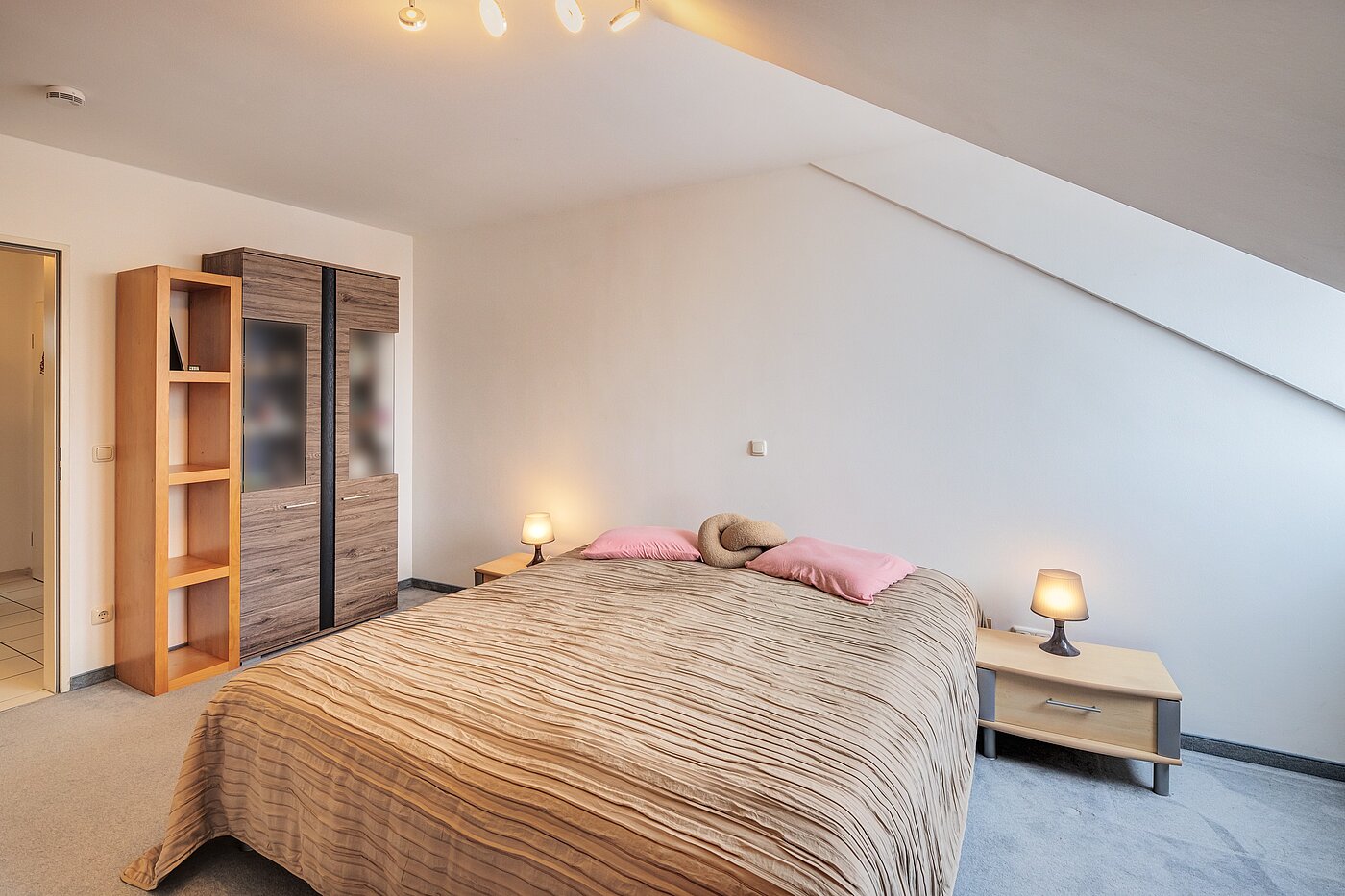 Квартира в многоэтажно доме с 2 комнатами | Poing | 70373 | ...mit viel Stellfläche