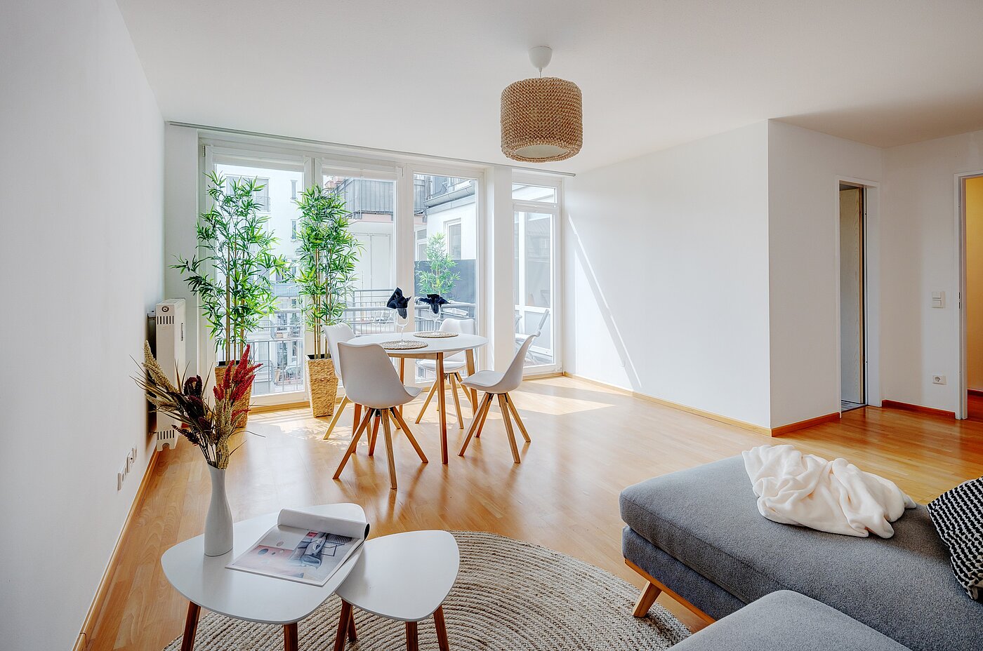 Квартира в многоэтажно доме с 2 комнатами | München-Obersendling | 70039 | Bodentiefe Fenster bieten viel Licht