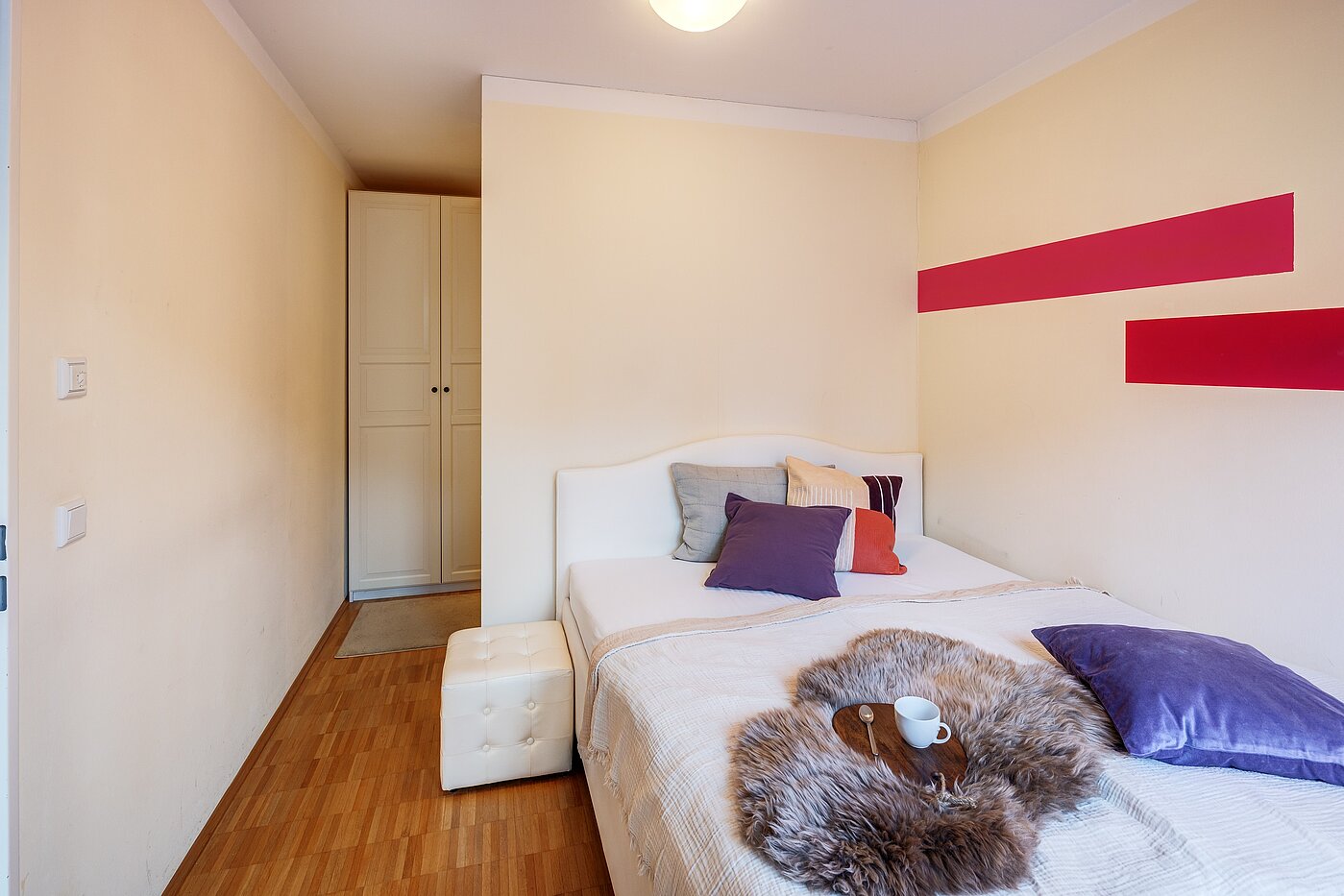 Квартира в многоэтажно доме с 2 комнатами | München-Schwabing | 703161 | Versteckter Kleiderschrank