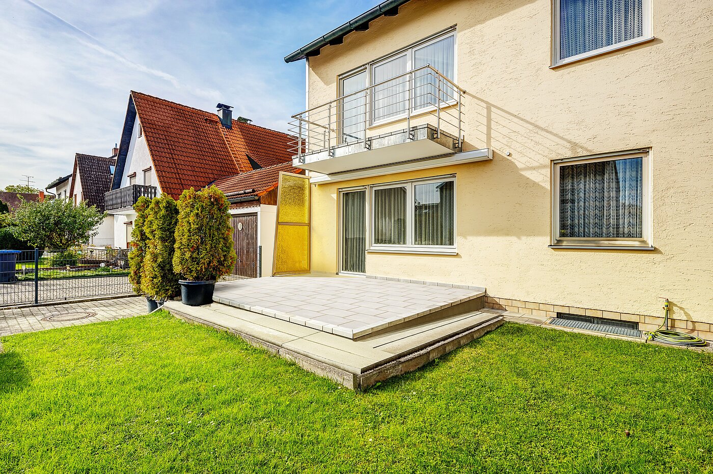 Особняк с 6 комнатами | Unterschleißheim | 2209ML7 | ...mit Terrasse, Garten und...