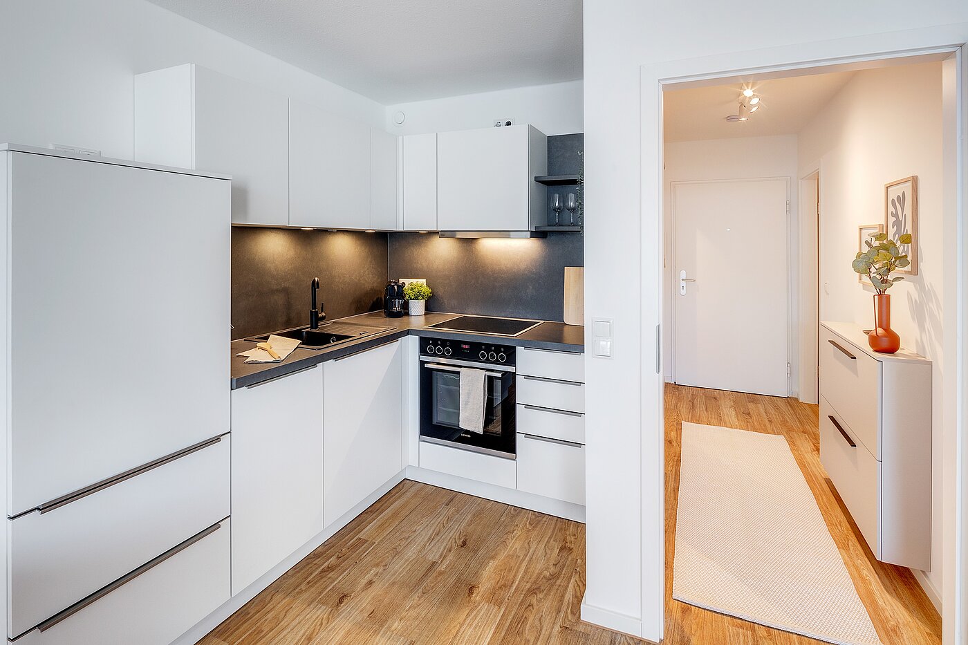 Квартира в многоэтажно доме с 1 комнатная | München-Neuhausen | 70197 | Einbauküche mit allen...