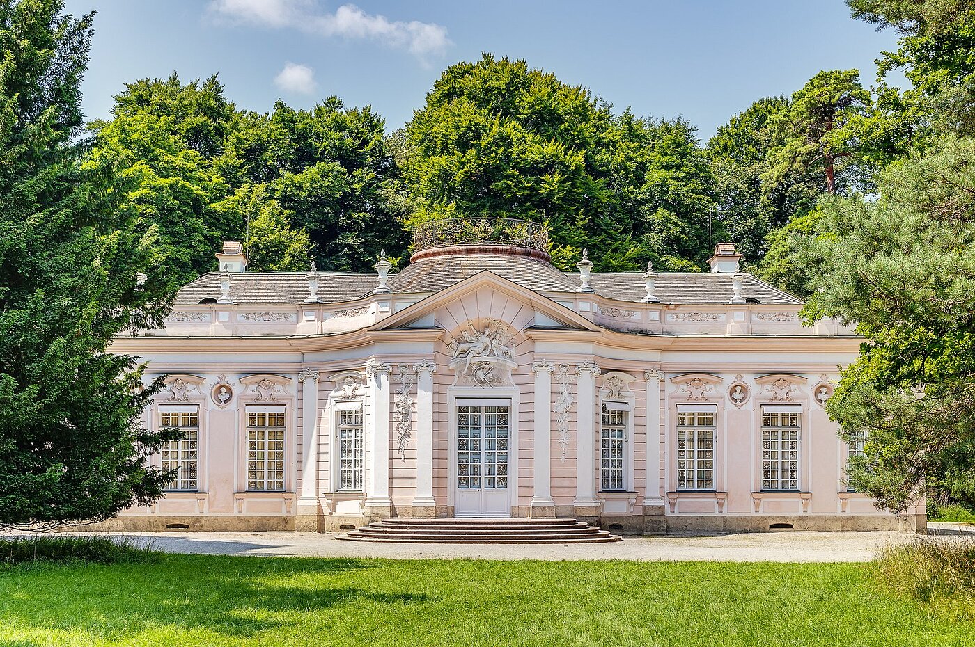Квартира в многоэтажно доме с 2 комнатами | München-Nymphenburg | 2107ML3 | lädt zum Spazieren und...