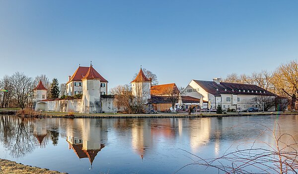 Половина двухквартирного жилого дома с 6 комнатами | München-Pasing | 2007ML5 | Schloss Blutenburg in der Nähe