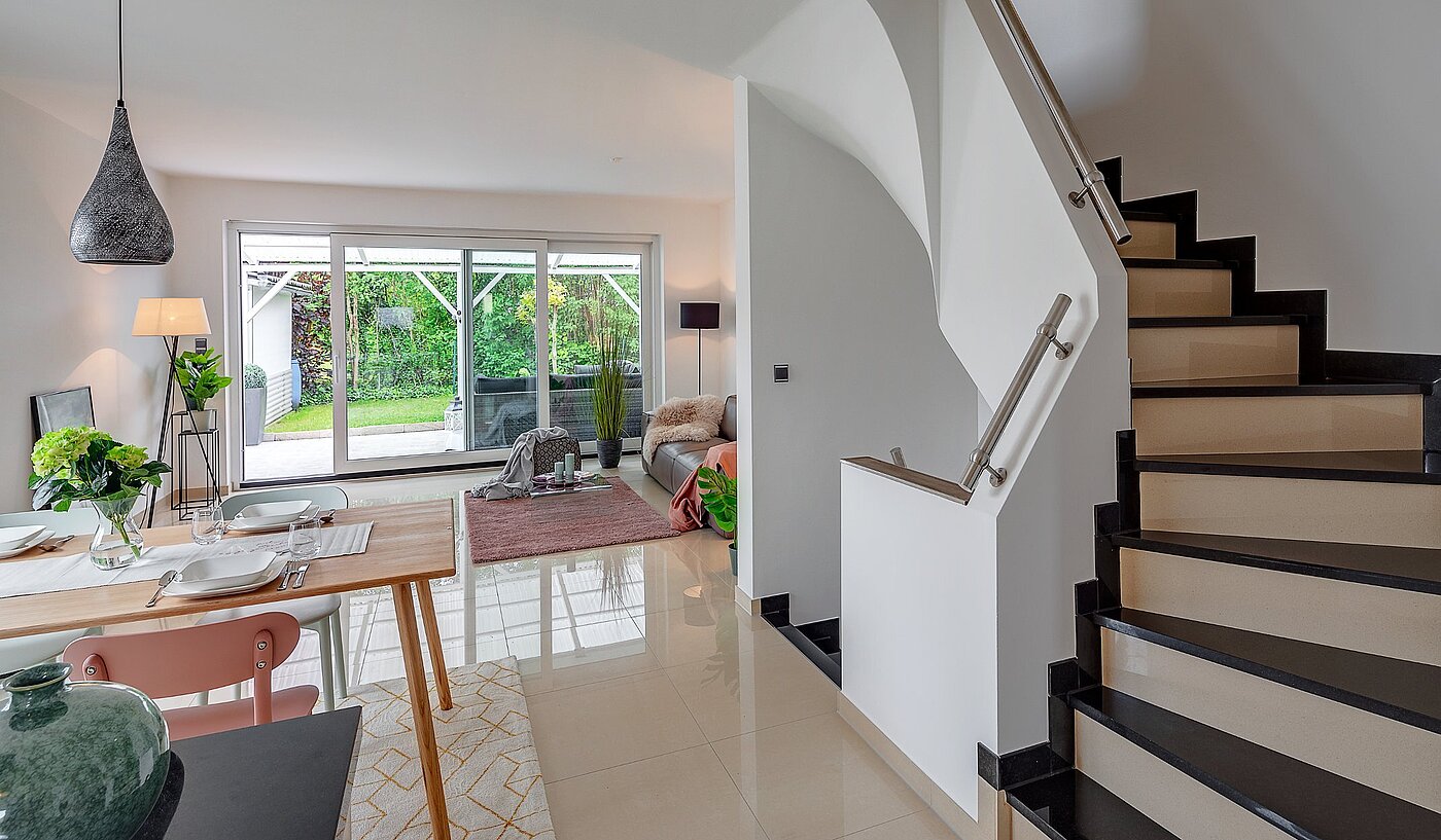 Половина двухквартирного жилого дома с 5 комнатами | München-Aubing | 1905ML4 | Granittreppe