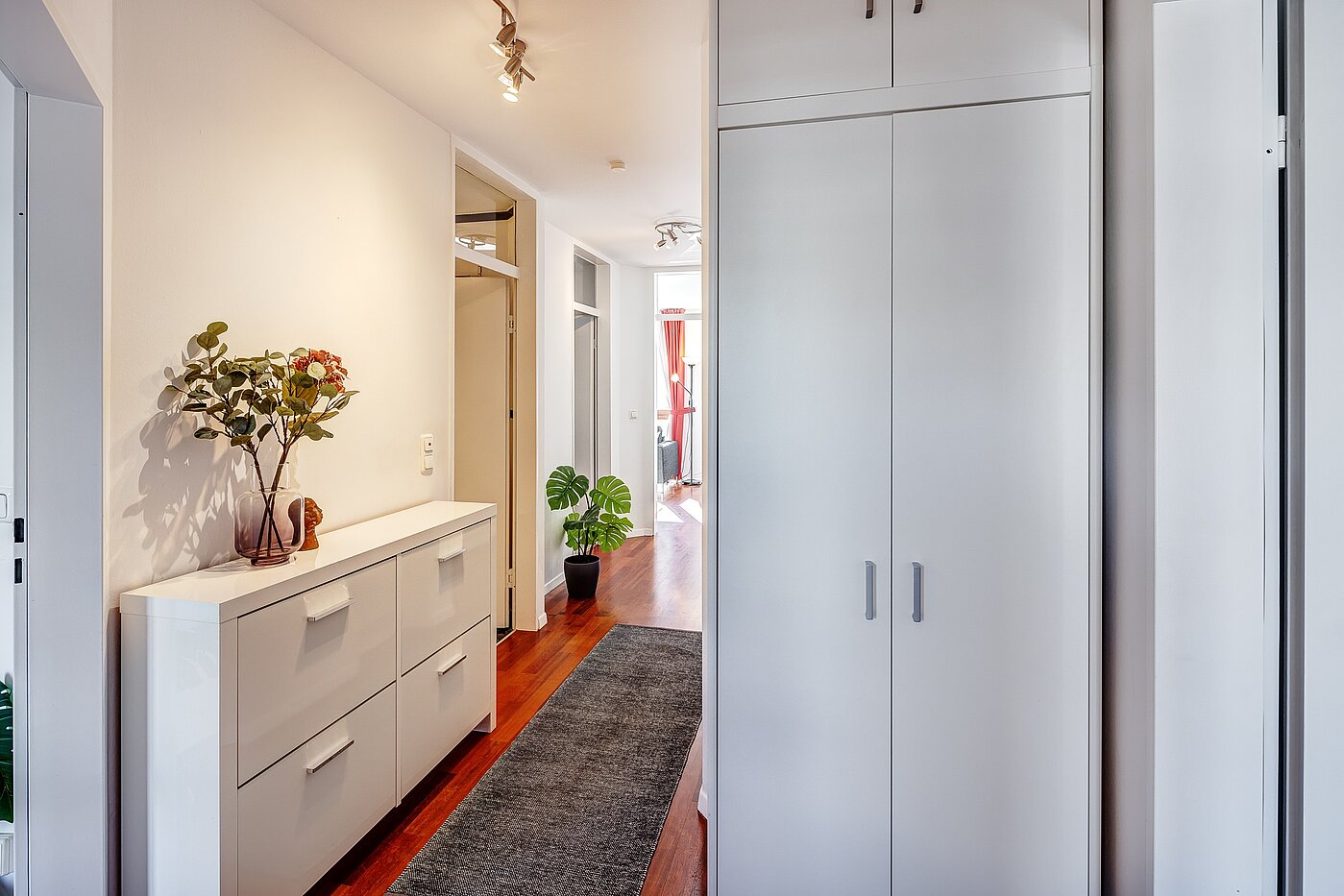 Квартира в многоэтажно доме с 3 комнатами | München-Schwabing | 2202ML12 | ...mit viel Stauraum