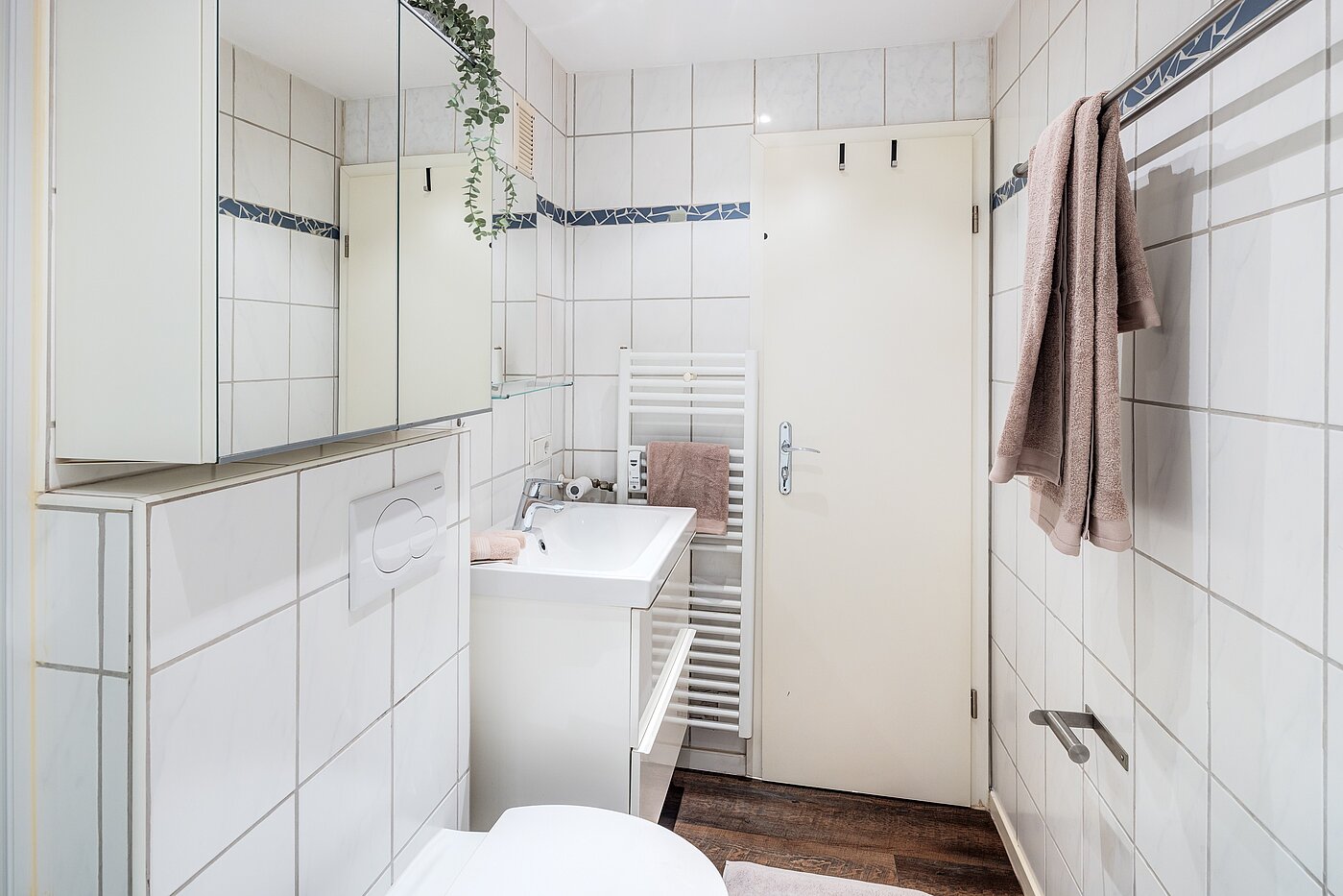 Квартира в многоэтажно доме с 1 комнатная | München-Neuhausen | 702271 | ...Waschtisch