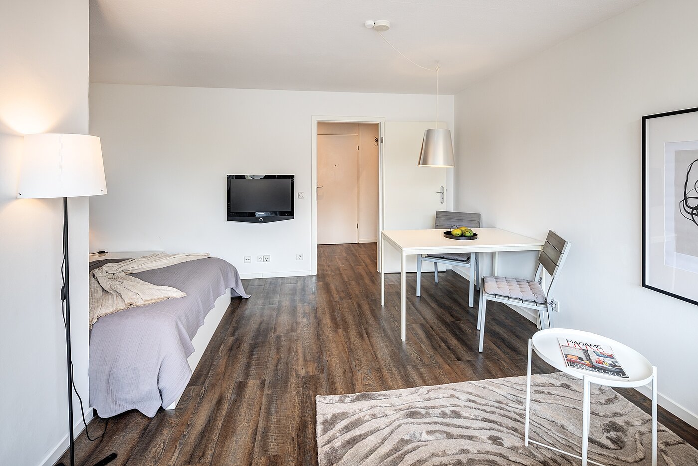 Квартира в многоэтажно доме с 1 комнатная | München-Neuhausen | 702271 | ...Essen, Arbeiten...