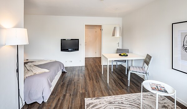 Квартира в многоэтажно доме с 1 комнатная | München-Neuhausen | 702271 | ...Essen, Arbeiten...