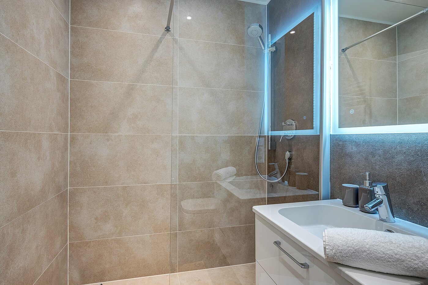 Apartment с 1 комнатная | München-Milbertshofen | 702251 | ...mit begehbarer Dusche