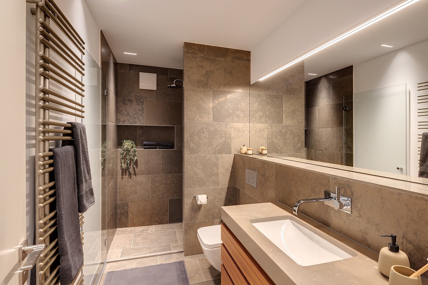 Квартира в многоэтажно доме с 3 комнатами | 70046 | Luxuriöses Gäste-Bad...