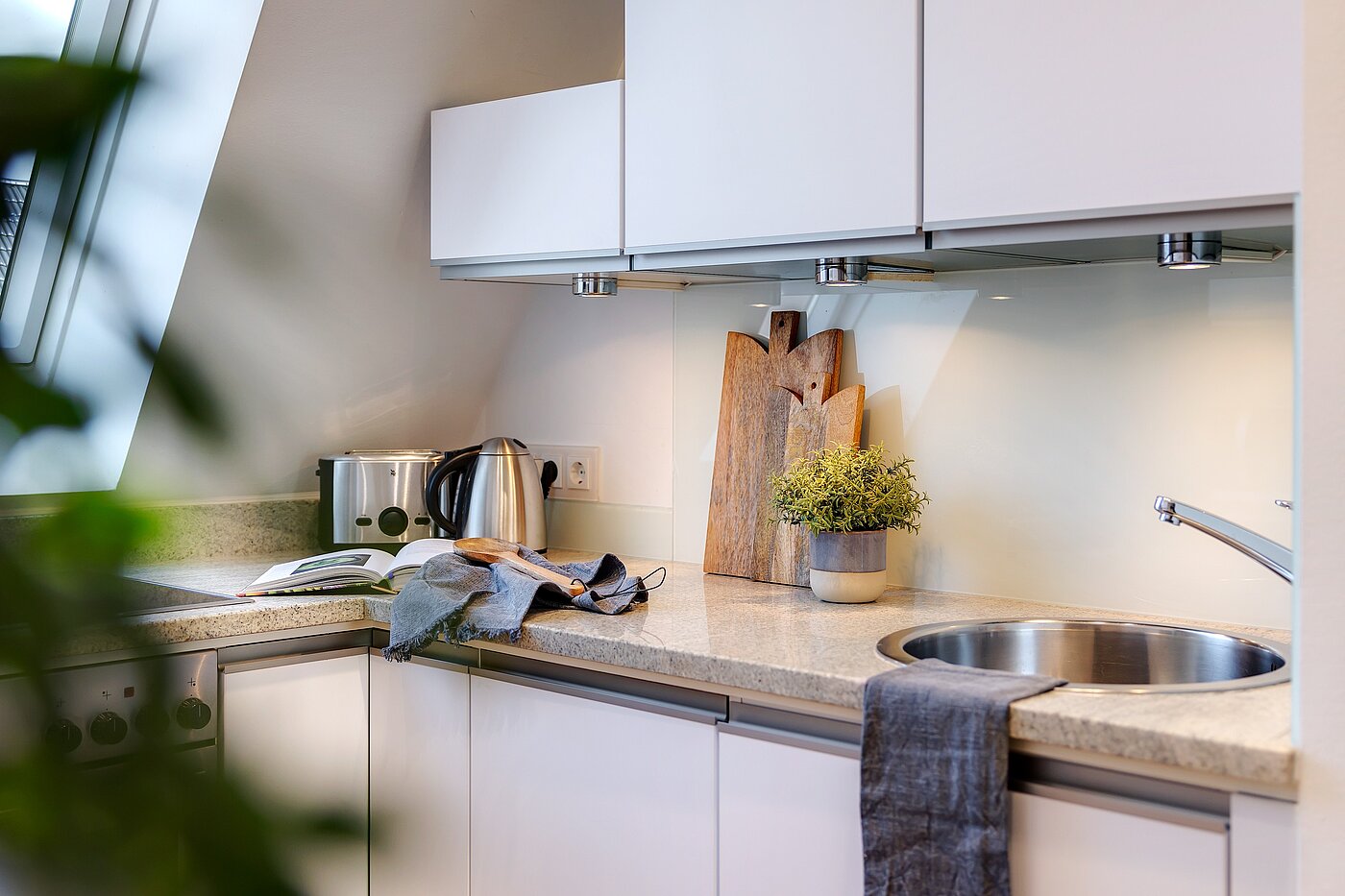 Квартира в многоэтажно доме с 2 комнатами | München-Schwabing | 2208ML2 | ...voll ausgestattet