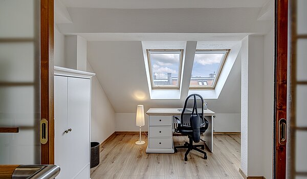 Мансардная квартира с 4.5 комнатами | München-Ludwigsvorstadt | 70461 | Wohnen / Essen
