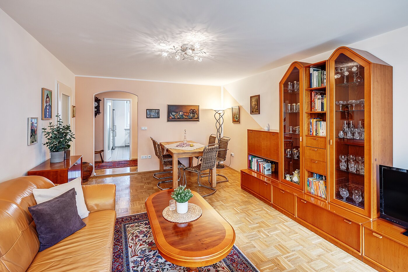 Квартира в многоэтажно доме с 3 комнатами | München-Bogenhausen | 2112ML3 | und Essen