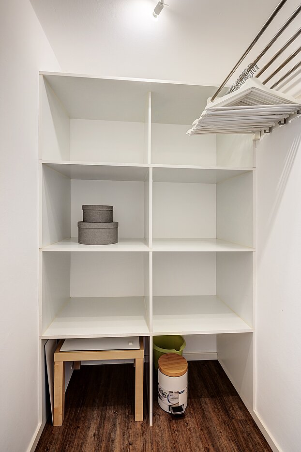 Квартира в многоэтажно доме с 2 комнатами | München-Bogenhausen | 70142 | Begehbarer Schrank