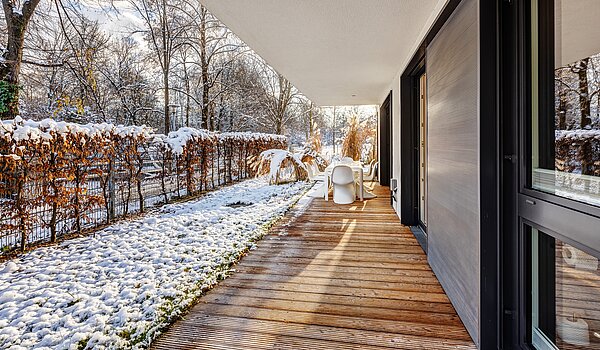 Плоский с 3 комнатами | 70309 | Umlaufende Terrasse im Winter...