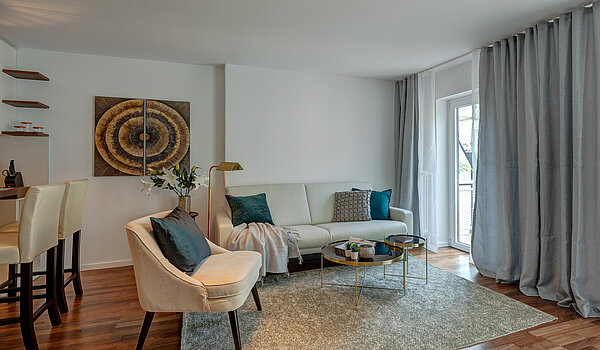 Квартира в многоэтажно доме с 2 комнатами | München-Schwabing | 70434 | ...behaglich Wohnen...