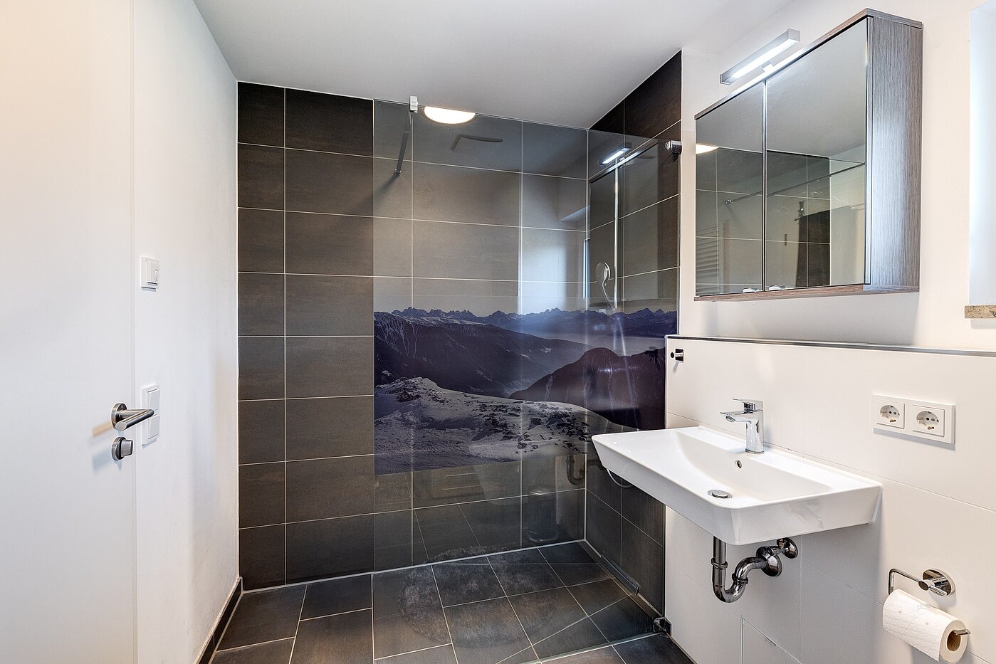 Квартира в многоэтажно доме с 2 комнатами | Freising | 70156 | ...Walk-In-Dusche