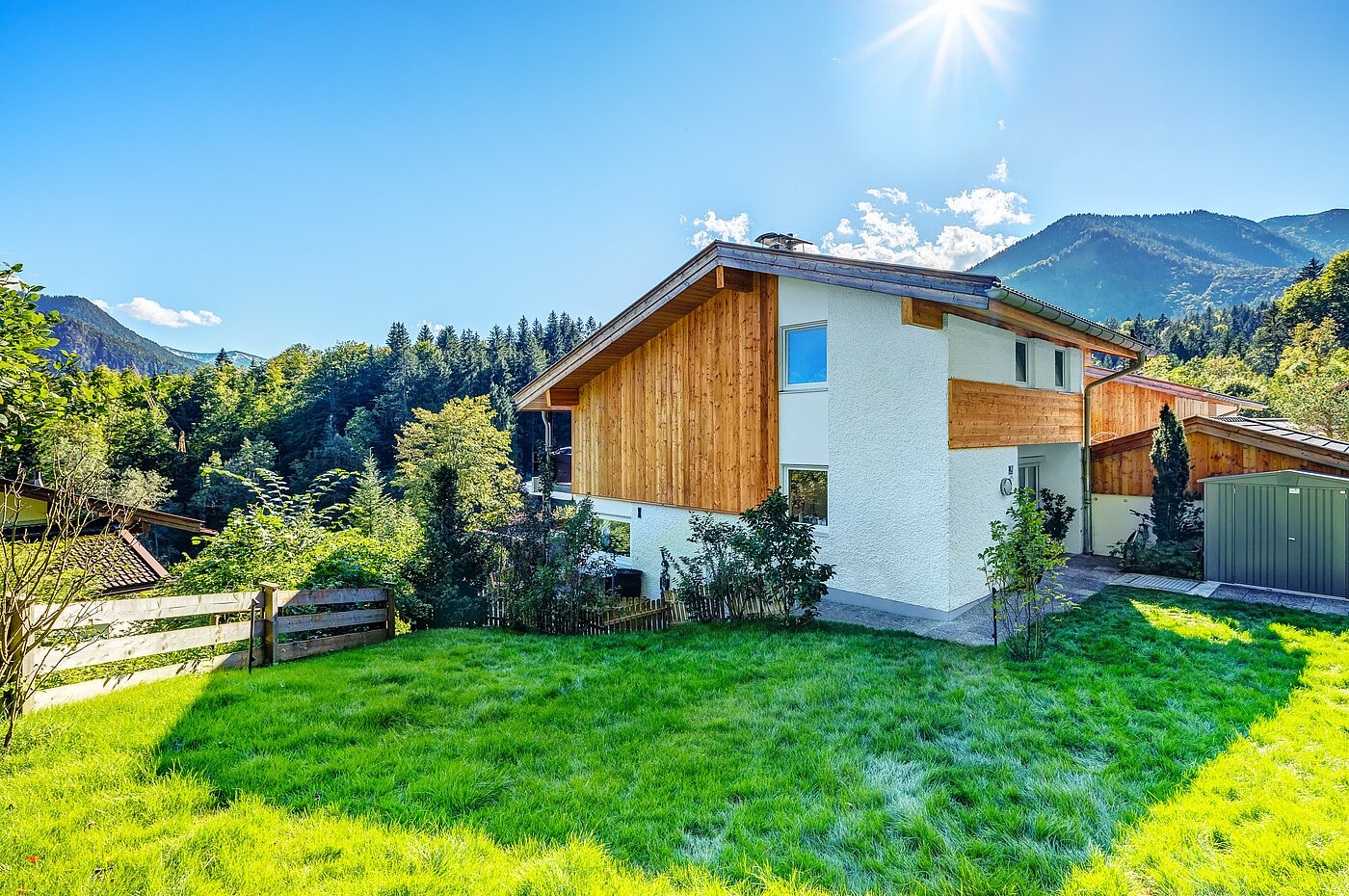 Угловой террасный дом с 3 комнатами | Kreuth | 70037 | ...mit großem Garten