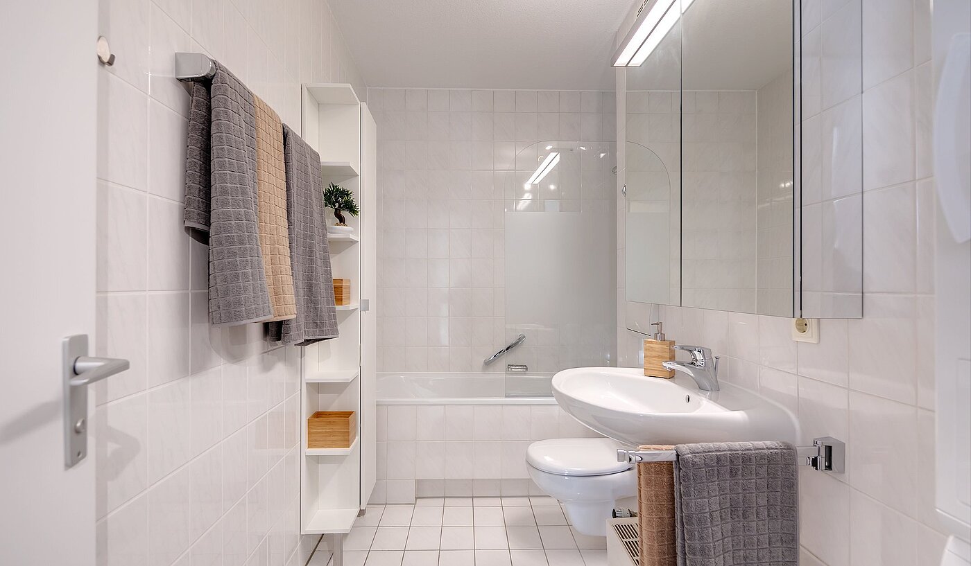 Квартира в многоэтажно доме с 2 комнатами | München-Oberföhring | 2007ML8 | Bad mit