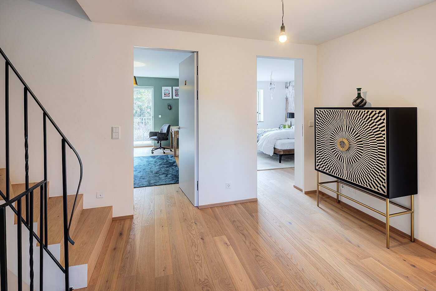 Угловой террасный дом с 6 комнатами | München-Trudering | 70191 | Diele im Obergeschoss